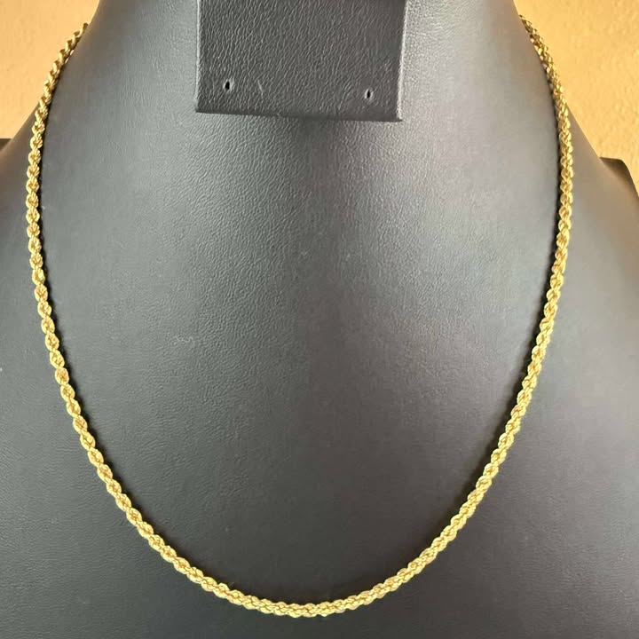 18K Yellow Gold Rope Chain Link Semi-Hallow Necklace