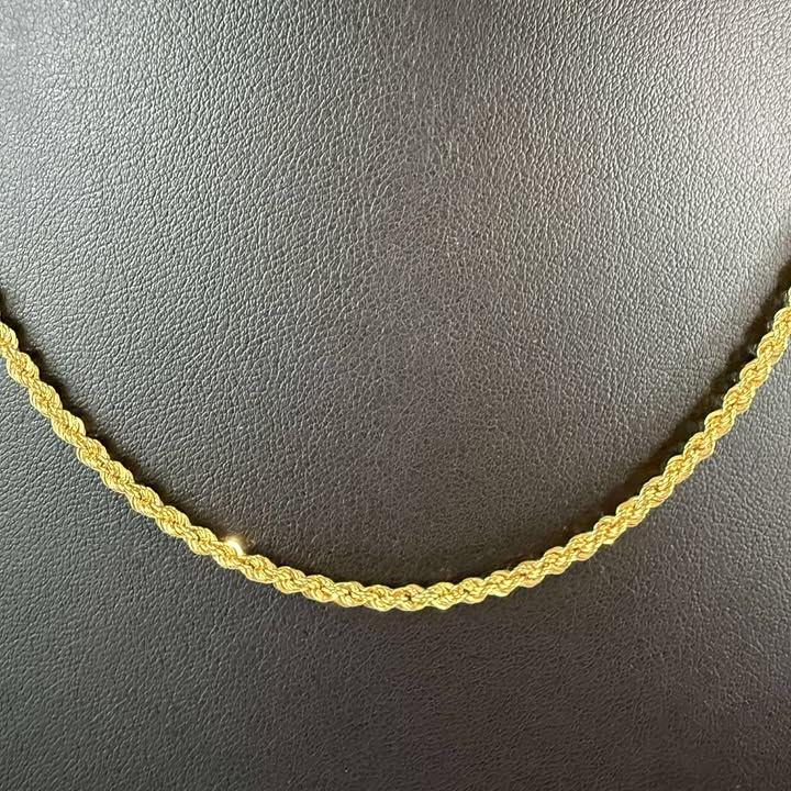18K Yellow Gold Rope Chain Link Semi-Hallow Necklace - Image 3