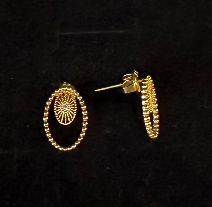 18K Yellow Gold stud Earrings