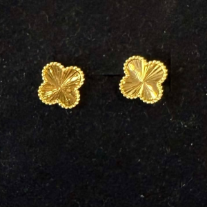 18K Yellow Gold Stud Earrings